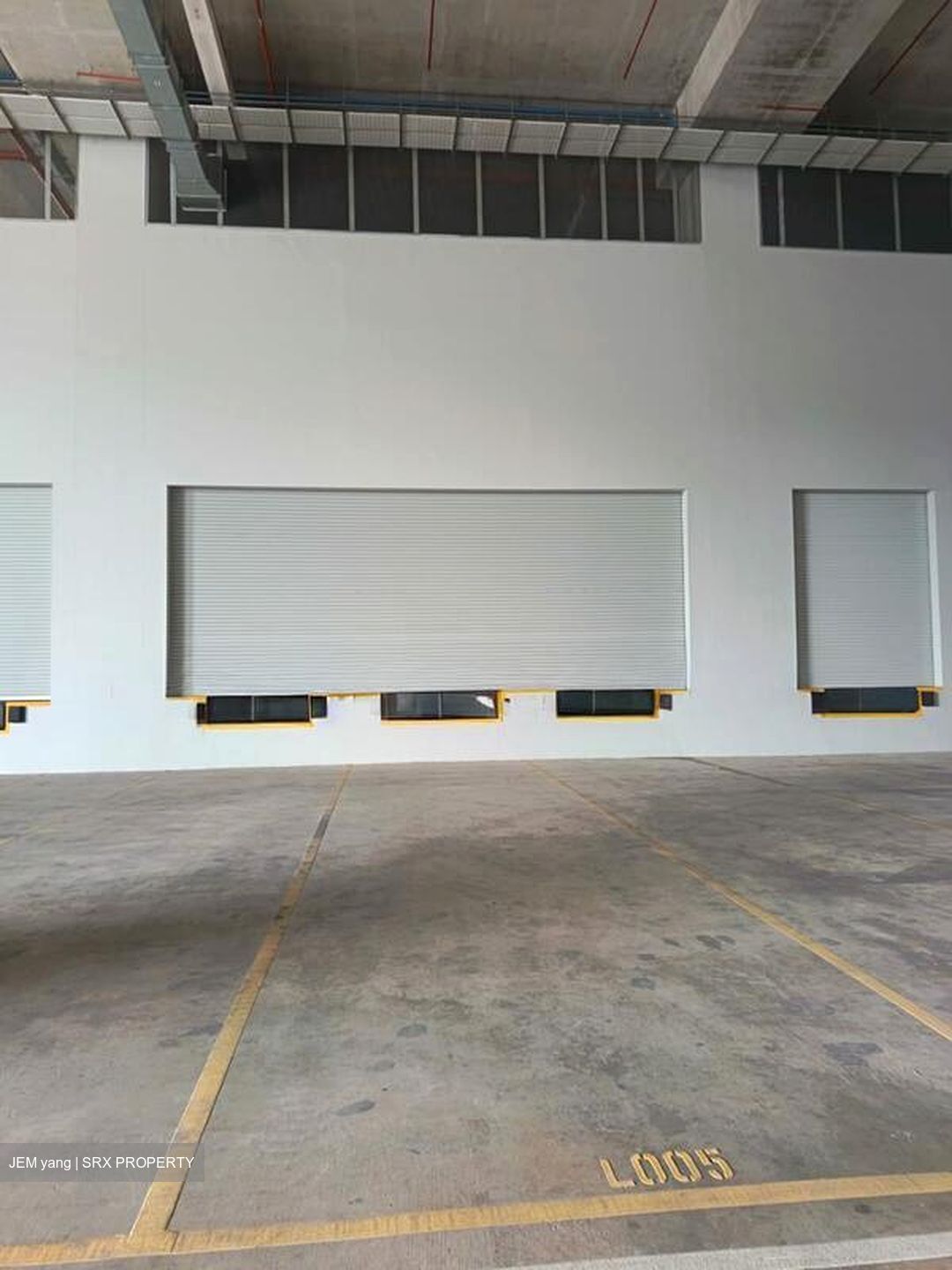 Joo Koon Road (D22), Warehouse #576106891